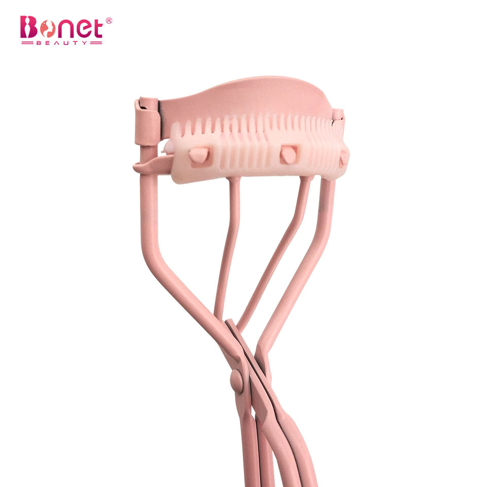 Eyelash Curler with Built in Comb